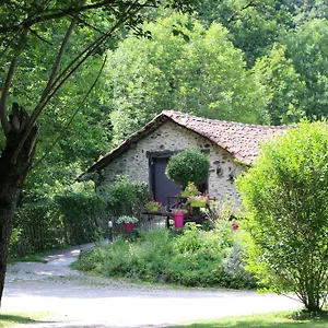 Moulin De Chaules Camping